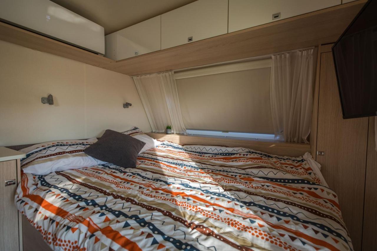 Itav Bateva Caravans - ייטב בטבע קרוואנים 米茨佩·拉蒙 外观 照片
