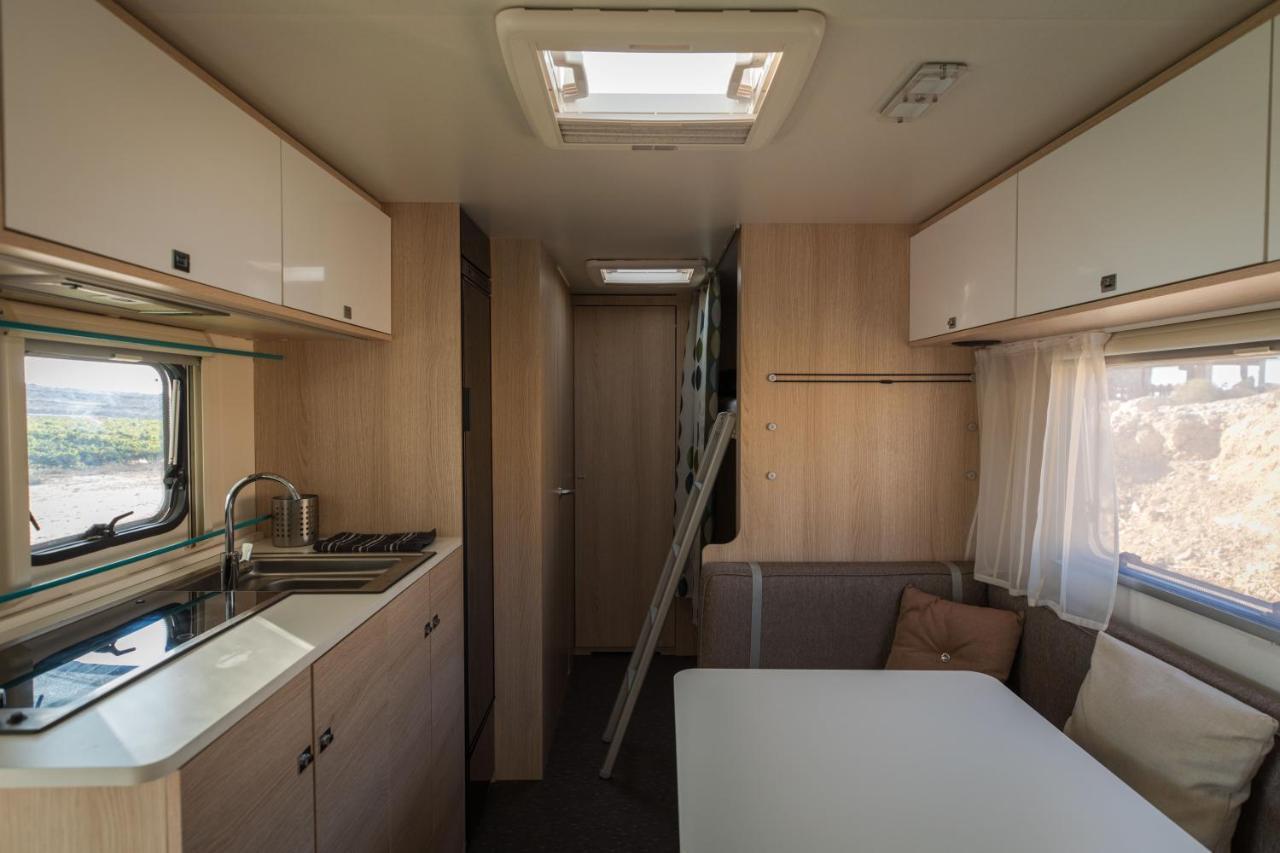 Itav Bateva Caravans - ייטב בטבע קרוואנים 米茨佩·拉蒙 外观 照片