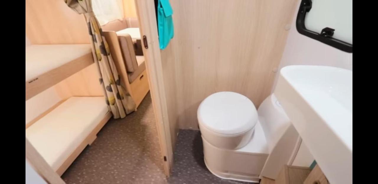 Itav Bateva Caravans - ייטב בטבע קרוואנים 米茨佩·拉蒙 外观 照片