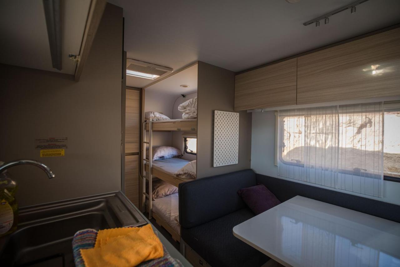 Itav Bateva Caravans - ייטב בטבע קרוואנים 米茨佩·拉蒙 外观 照片